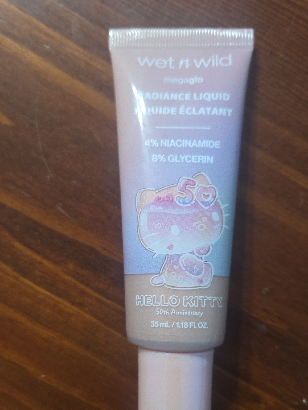 wet n wild megaglo Radiance Liquid - Hello Kitty Pink Beige Edition